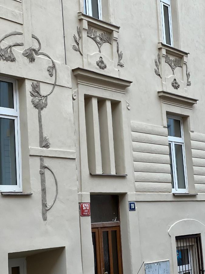 Maria Apartment Liben Praag Buitenkant foto