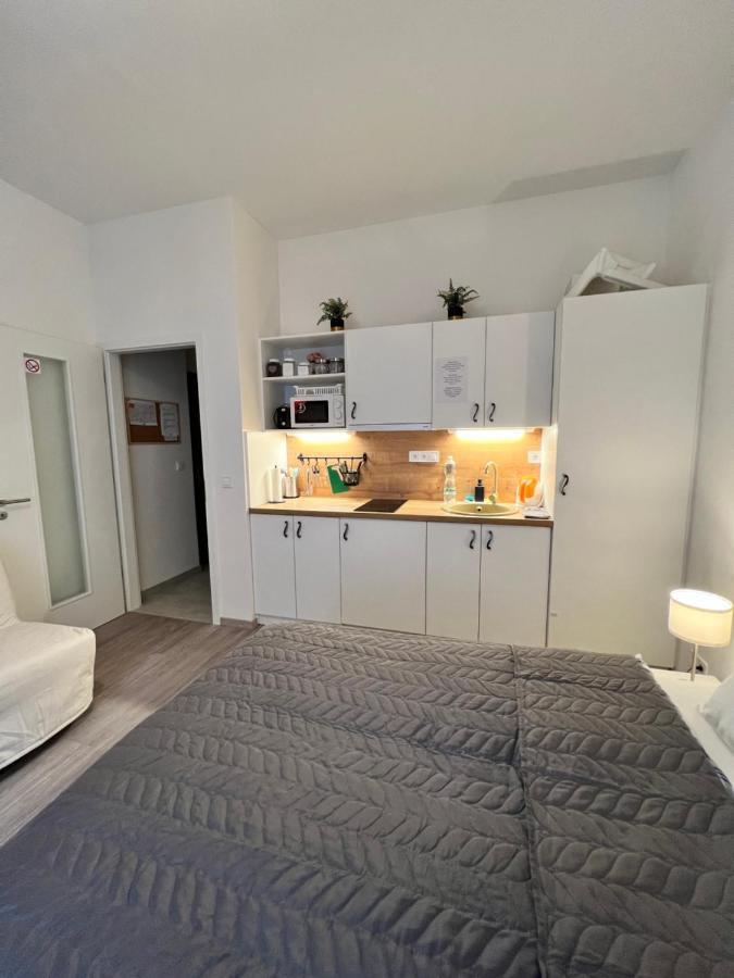 Maria Apartment Liben Praag Buitenkant foto